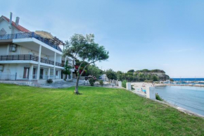 Paradiso Del Mare On the Beach by 